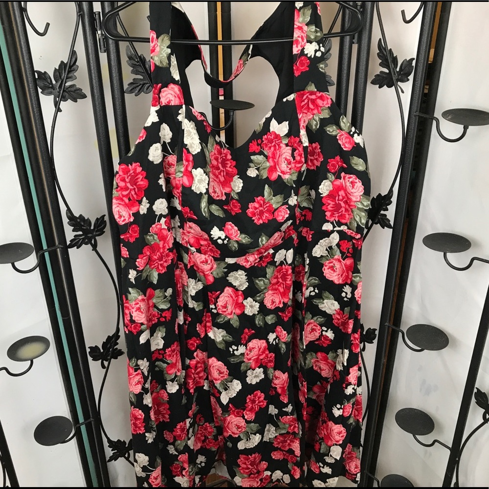 26 torrid floral Adorable sleeveless dress